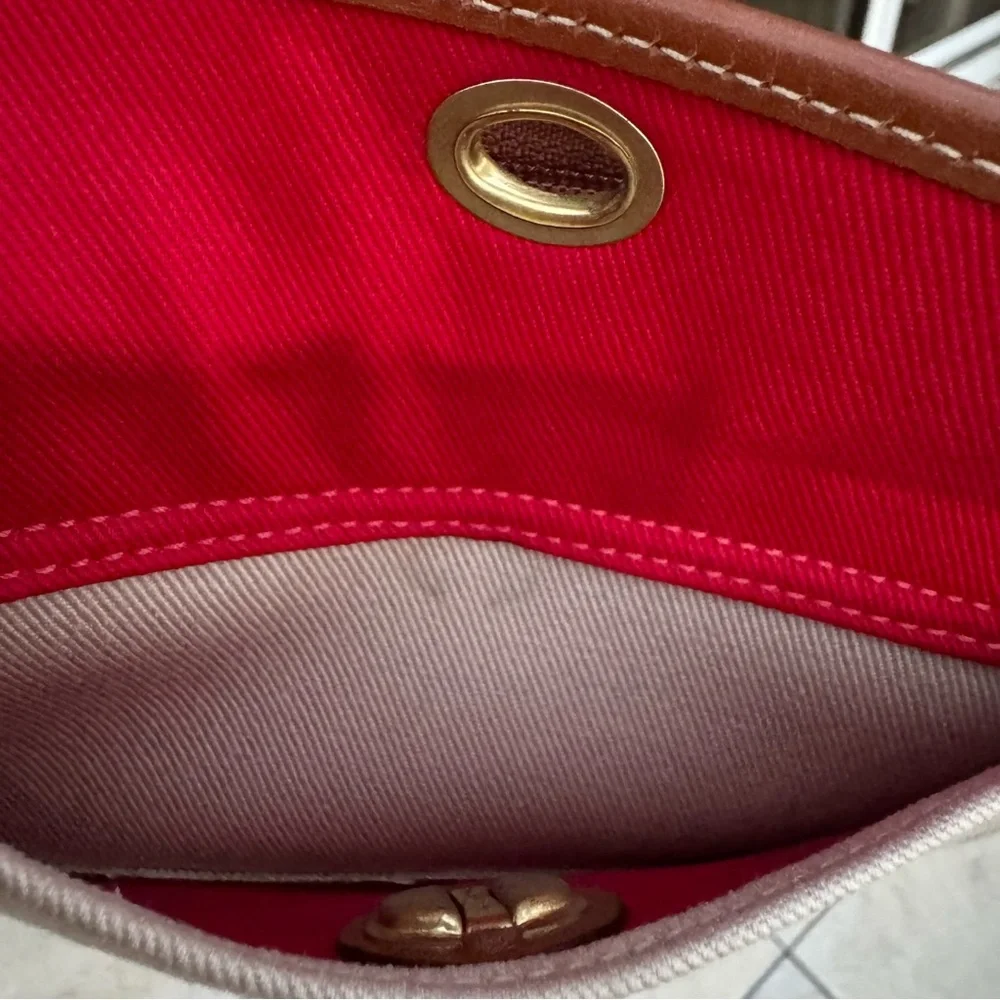 🆕 Coach Vintage Turn Lock Wristlet Clutch